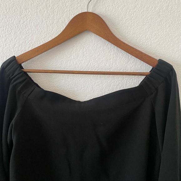 Club Monaco Black Off The Shoulder Sophia Top Womens size 10 - Picture 4 of 10